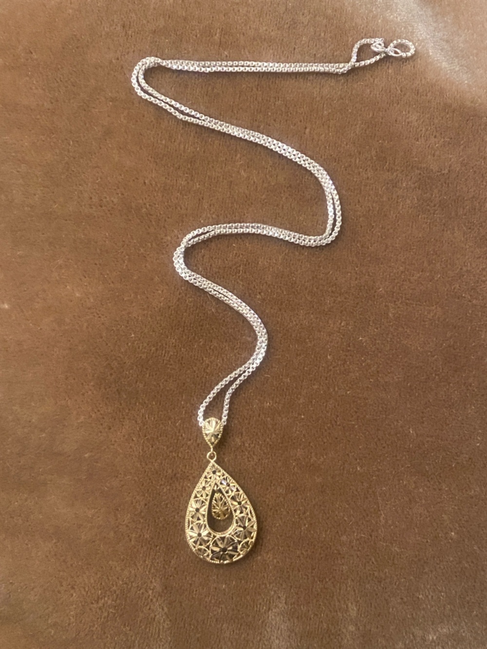 ⭐️✨NWOT Stunning Pendant!✨⭐️